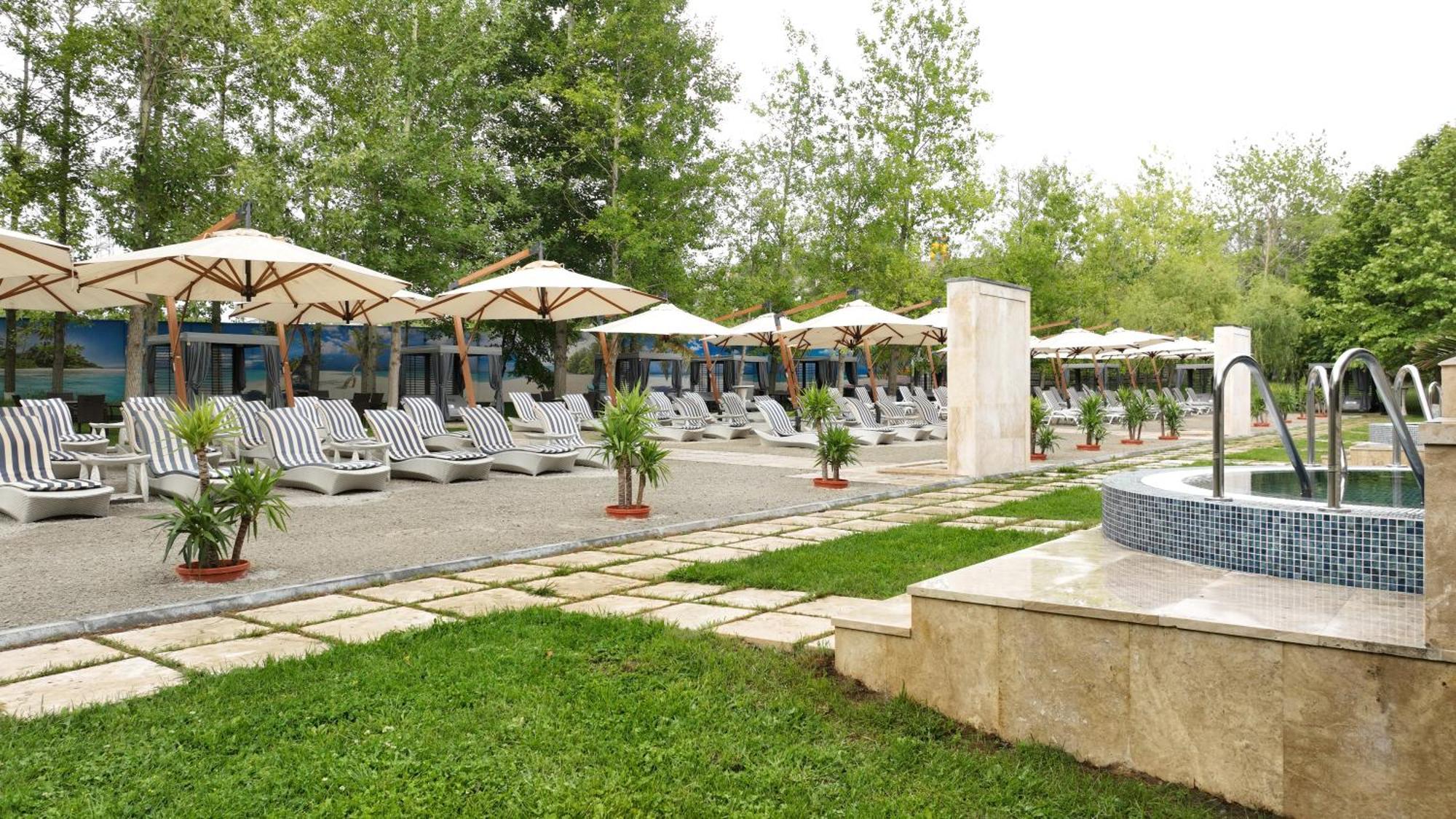 Multi Grand Pharaon Hotel Ptghni Luaran gambar