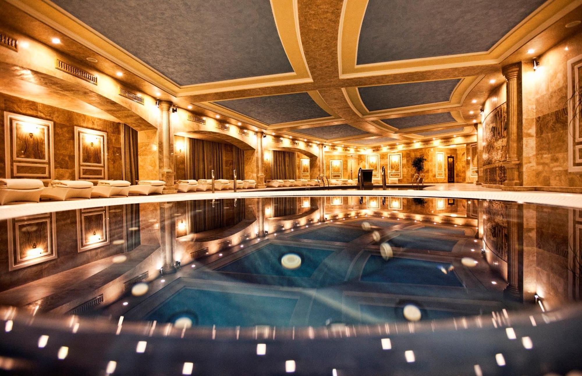 Multi Grand Pharaon Hotel Ptghni Luaran gambar